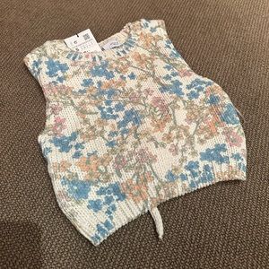 NWT: Floral Knit Zara Sleeveless Cropped Sweater (Small)